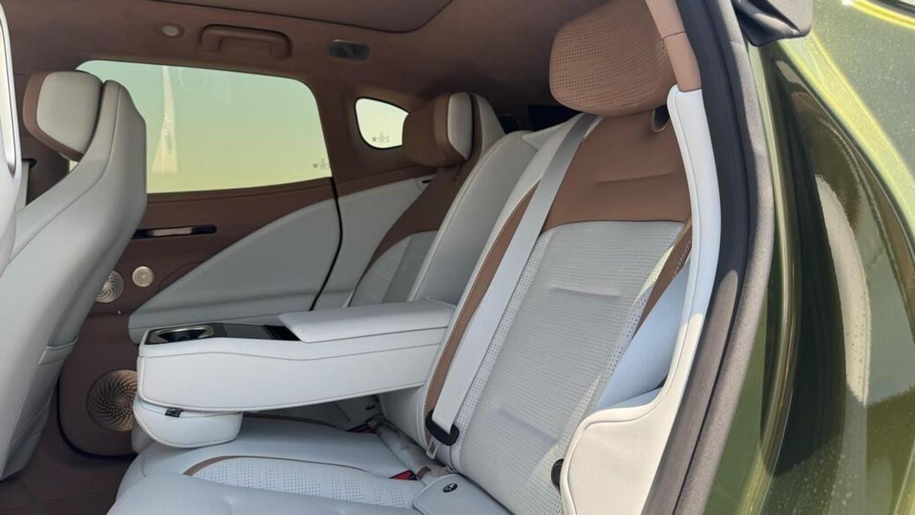 أفاتر 07 Avatr 07 2024/Available Finance And Warranty /20%Down Payment/3000AED Monthly Payment