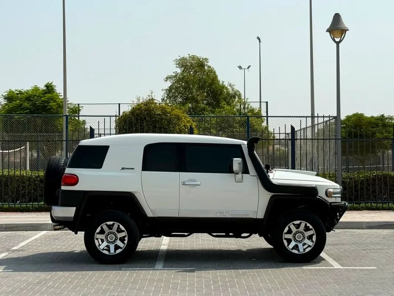 تويوتا إف جي كروزر GXR-Excellent Condition-Bank Finance Available