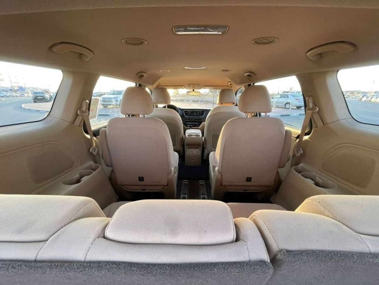 Kia Grand Carnival 2020 Kia Grant Carnival Gcc Specs - MidOption+ 7 Seater - No Accident -