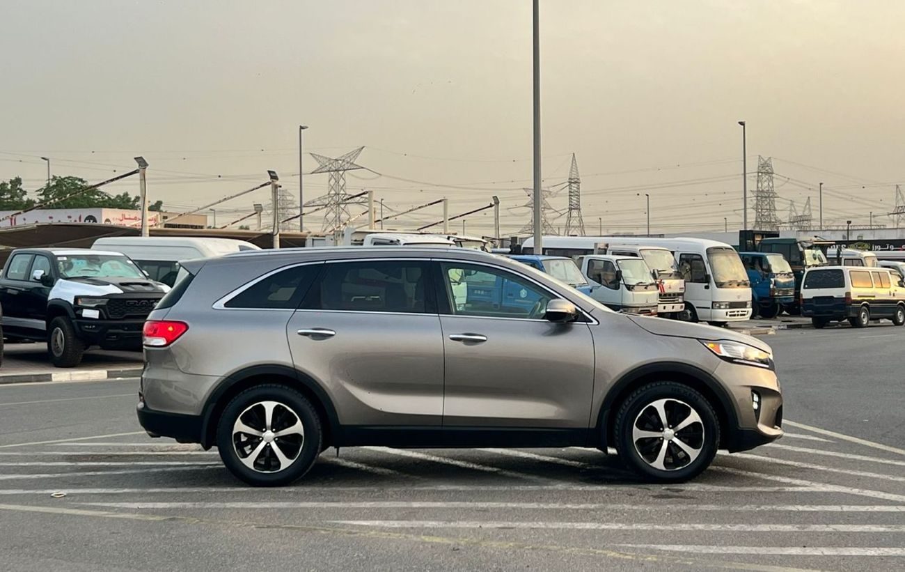 Kia Sorento EX 2016 Kia Sorento 3.3L V6 FWD-Petrol Rear Camera & Sensor - Leather Seat - 75000 mileage -31999 AE
