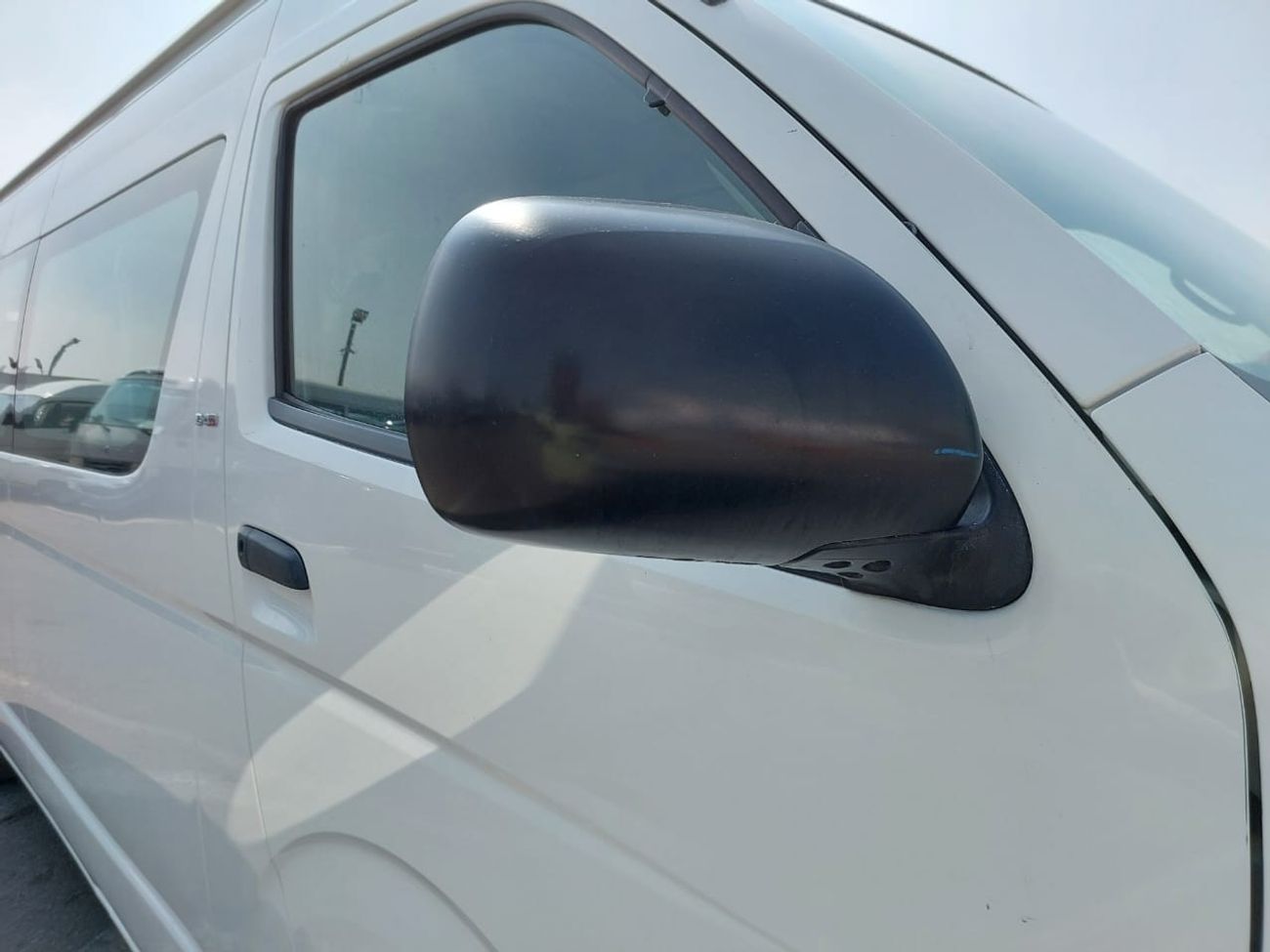 تويوتا هاياس TOYOTA HIACE COMMUTER VAN RHD 2009 MODEL 3.0 L DIESEL MANUAL(PM07365)