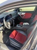 Mercedes-Benz A 200 premium 1.3L