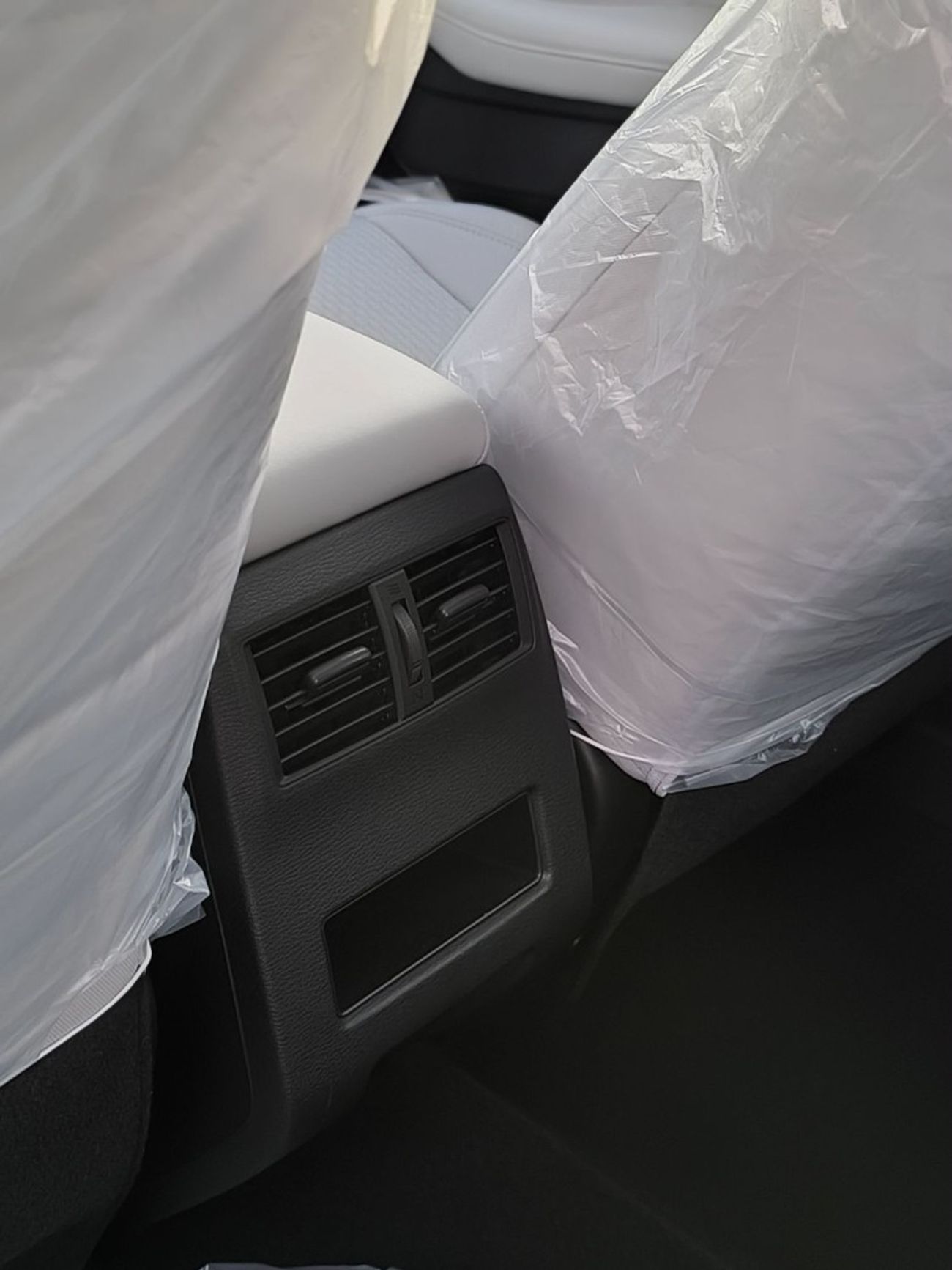 Mitsubishi Outlander OUTLANDER 5P-M-LINE 2.5L SUV FWD 5Doors