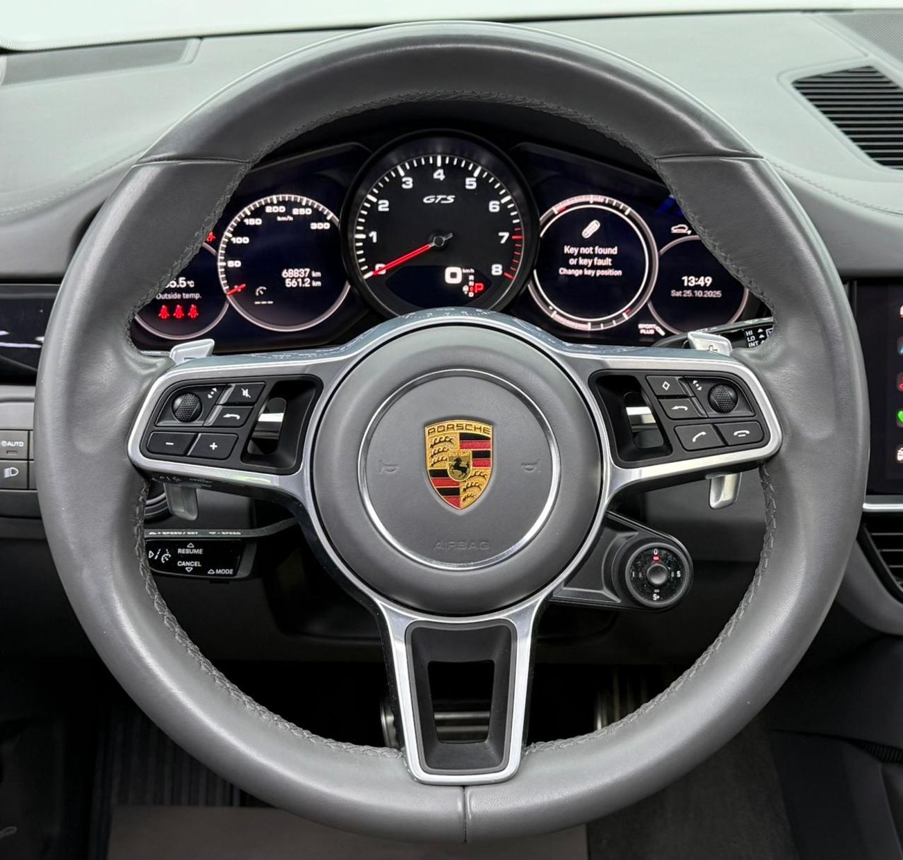 Porsche Cayenne GTS 4.0L (460 HP) 2022 Porsche Cayenne GTS, 2 Years Warranty, Full Service History, GCC