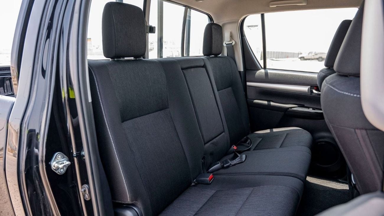 تويوتا هيلوكس TOYOTA HILUX DC 2.4D AT 4X4 MY2024 – BLACK