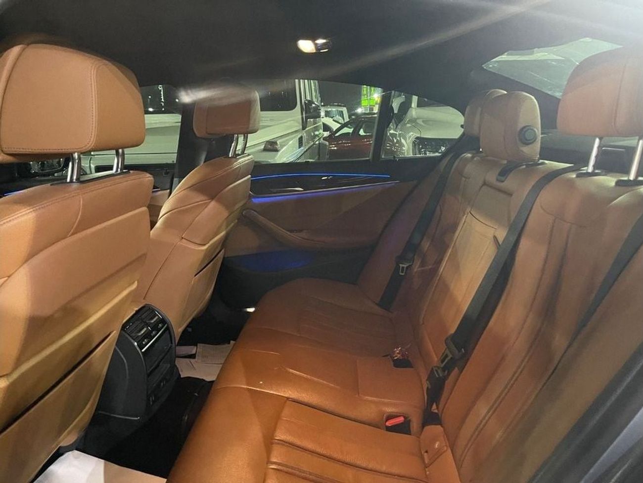 BMW 530i Luxury 2.0L