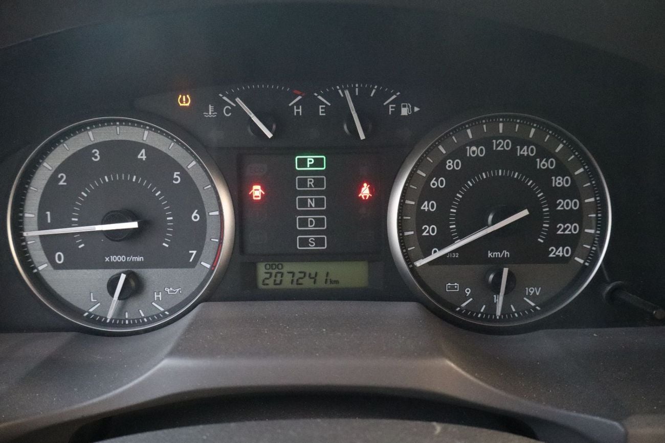 Toyota Land Cruiser GXR 4.6L