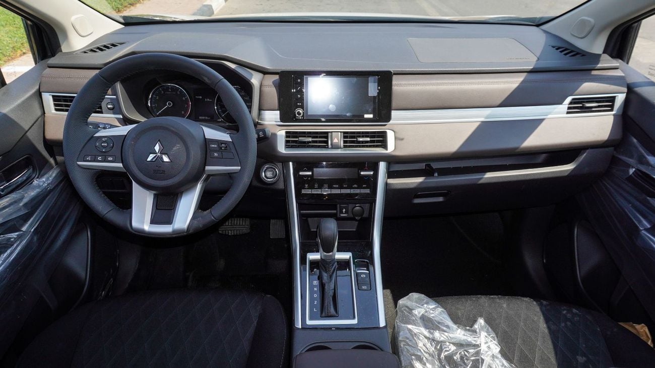 ميتسوبيشي إكسباندر ECTAGR041 – 2025 Mitsubishi Xpander Premium – 1.5L Petrol Auto 2wd -  Grey