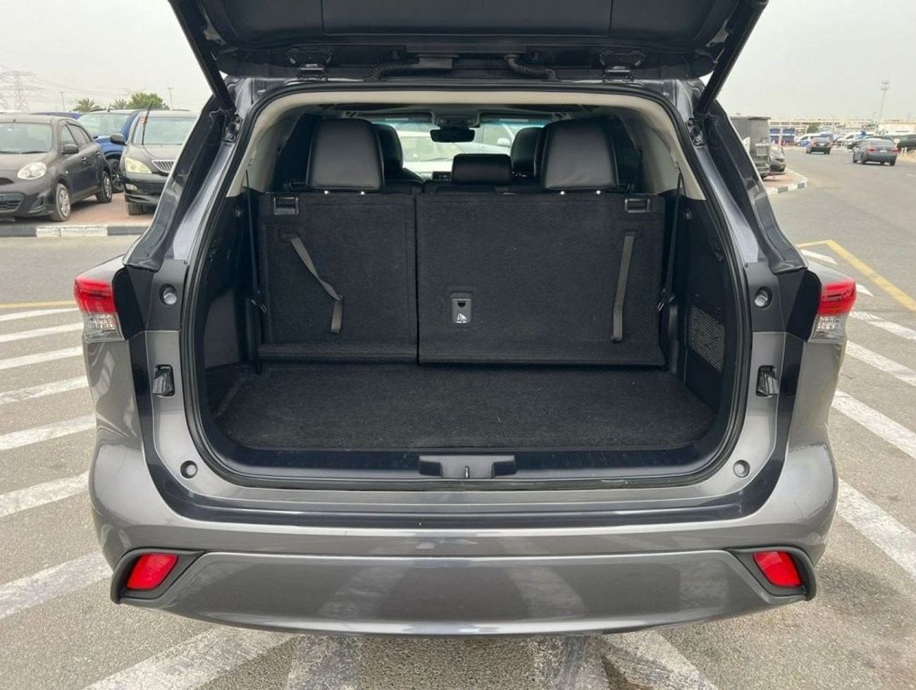 Toyota Highlander *Ramadan Offer* LIMITED TIME OFFER ONLY   2021 TOYOTA HIGHLANDER XLE 3.5L _ V6/ EXPORT ONLY