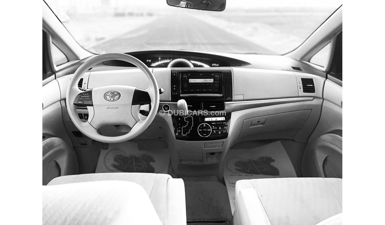 Toyota Previa SE Toyota previa 2015 GCC