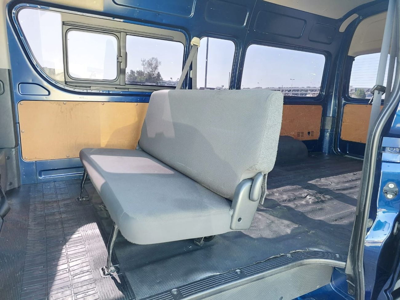 تويوتا هاياس TOYOTA HIACE VAN RHD 2015 MODEL 3.0 L DIESEL AUTOMATIC(PM16253)