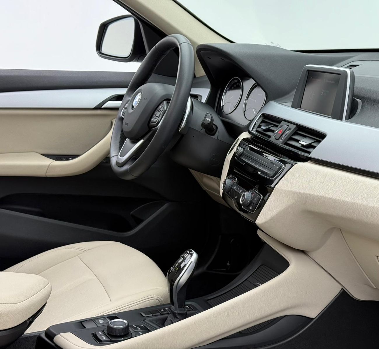 BMW X1 2022 BMW X1 sDrive20i, 2027 BMW Warranty + Service Pack, Full BMW Service History, Low km, GCC