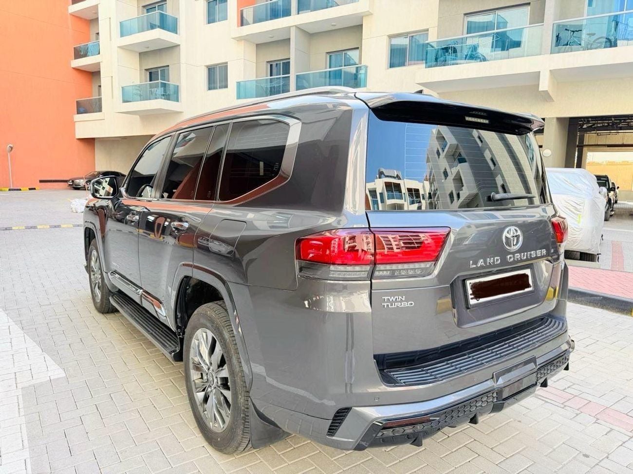 Toyota Land Cruiser VXR