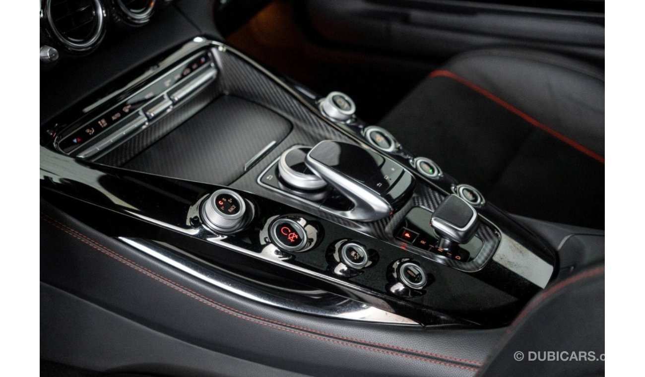 مرسيدس بنز AMG GT S 4.0L Twin Turbo V8 4.0