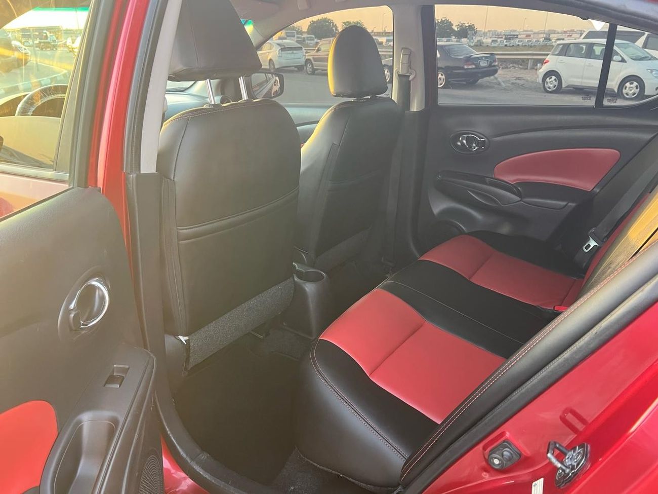 Nissan Versa 2019 Nissan Versa (Sunny) SV 1.5L V4 MidOption + Leather Seats - 