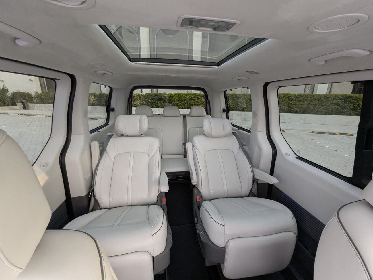 هيونداي ستاريا Hyundai staria 2022 LHD black colour