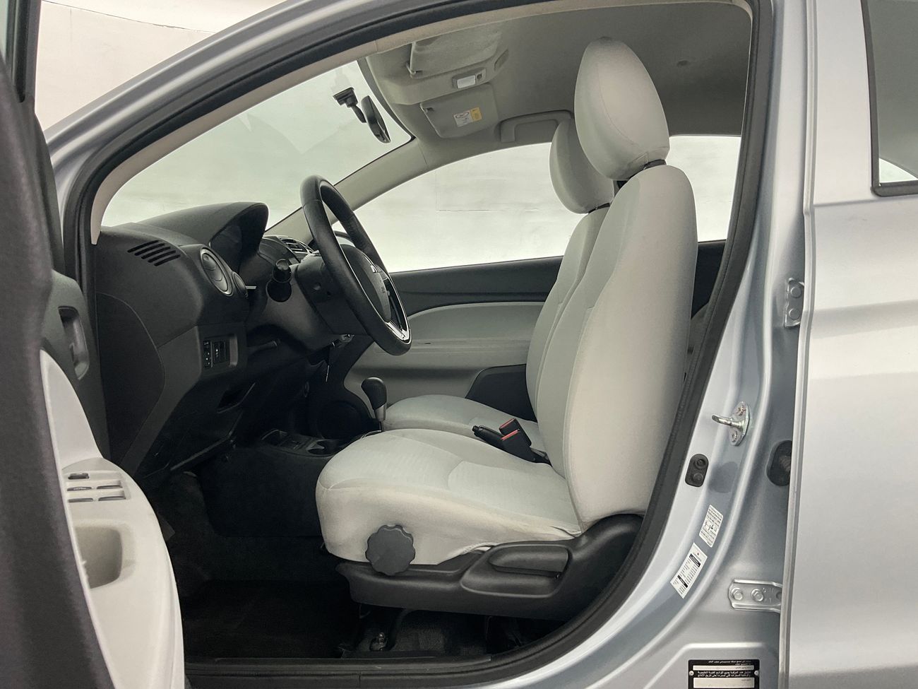 ميتسوبيشي اتراج GLX Full | شامل الضمان | 0 ﺪﻔﻋﺓ ﺃﻮﻟﻯ