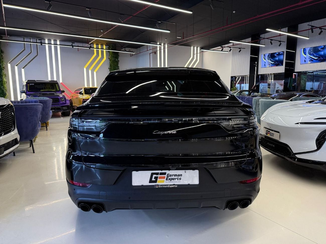 Porsche Cayenne STD Base Coupe 2023 Porsche Cayenne Coupe - GCC Specs - Full service history available