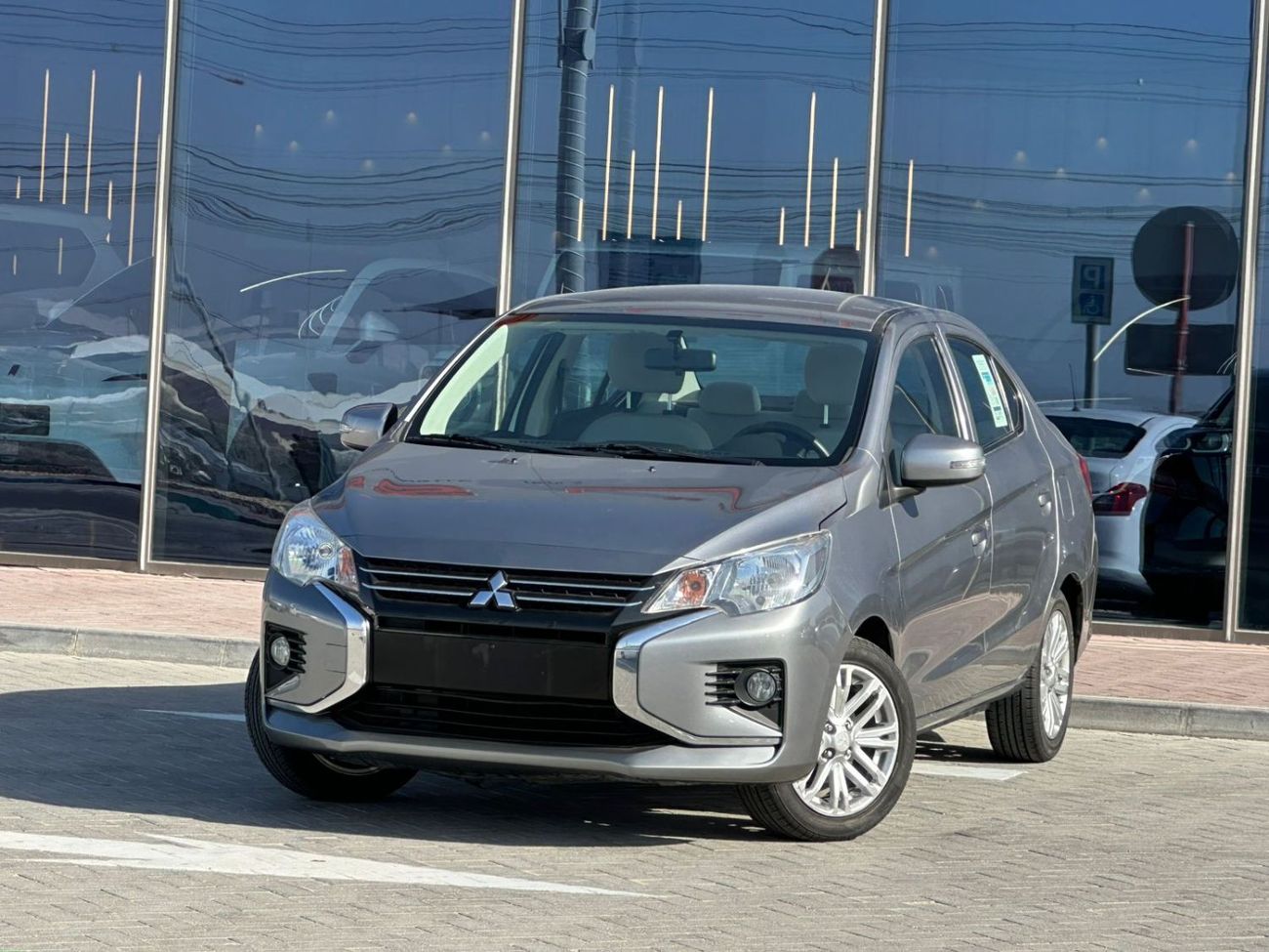 ميتسوبيشي اتراج GLX Mid 1.2L