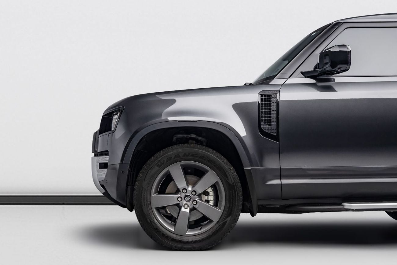 Land Rover Defender 90 S P300 BUY NOW, PAY 2027 | THE BLACKLINE STANDARD | 2029 Al Tayer Warranty + Service Contract, GCC