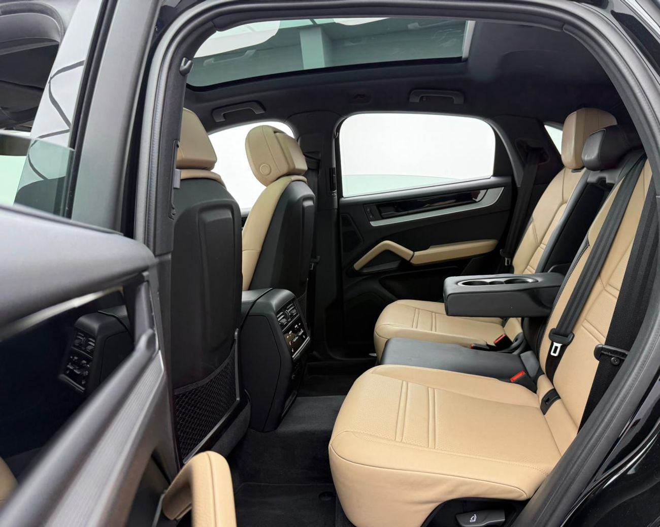 Porsche Cayenne Base Coupe 2025 Porsche Cayenne Coupe, 2028 Porsche Warranty, Full Porsche Service History, Low Km, 