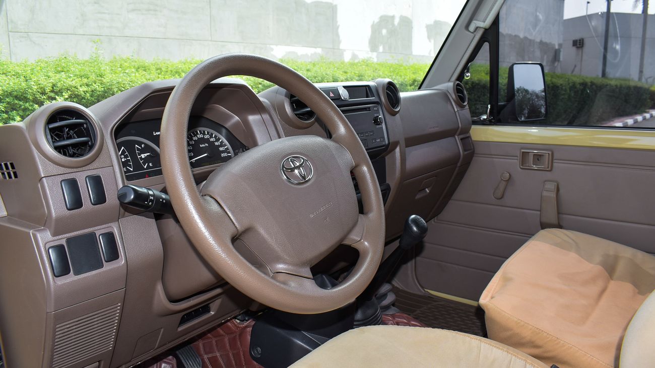 Toyota Land Cruiser Pick Up