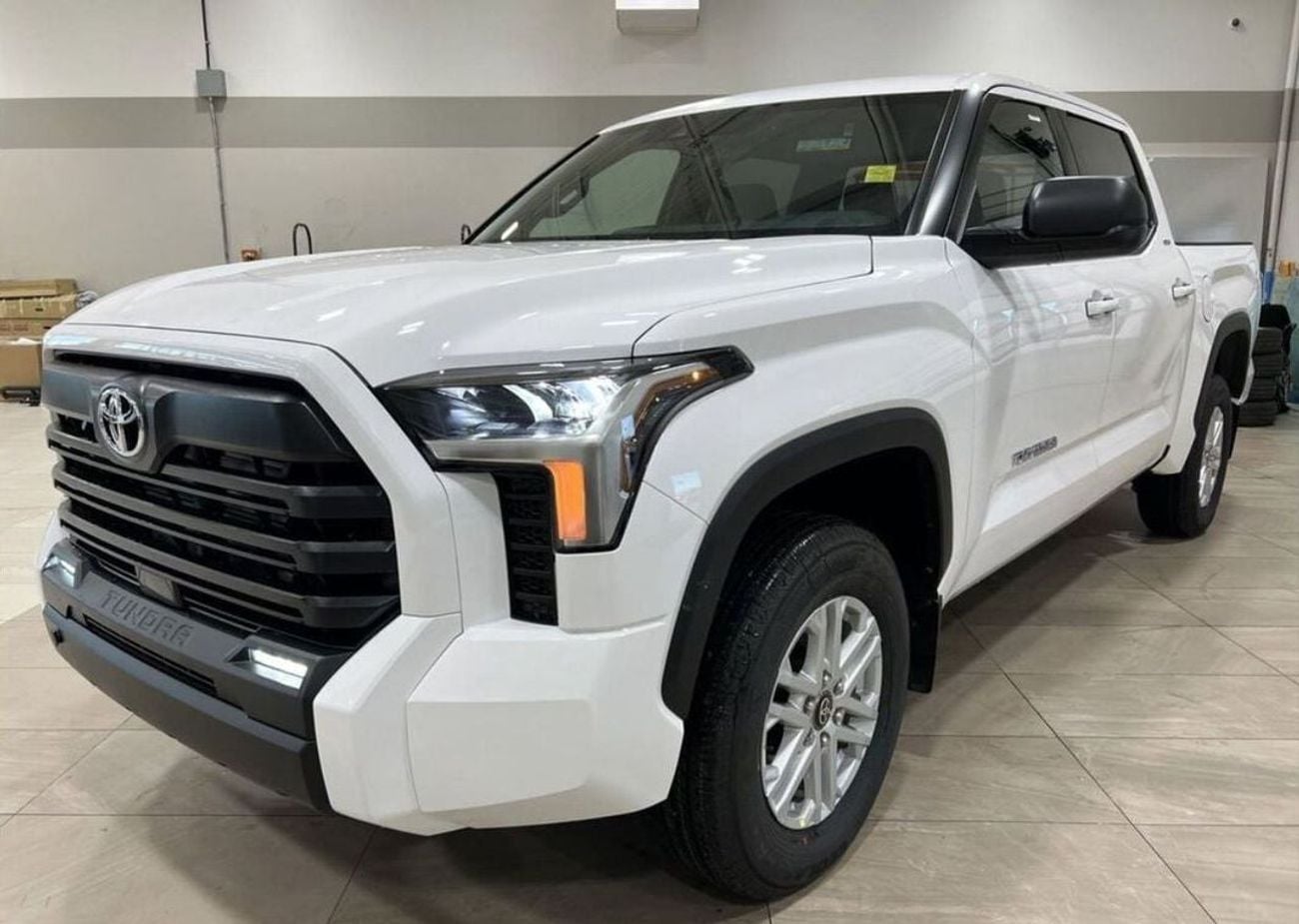 تويوتا تاندرا SR5 Crew Max 3.5L 4WD