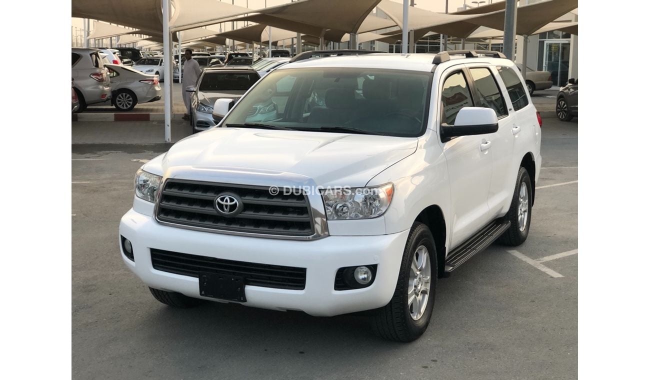 تويوتا سيكويا موديل 2013 خليجي حاله ممتازه من الداخل والخارج