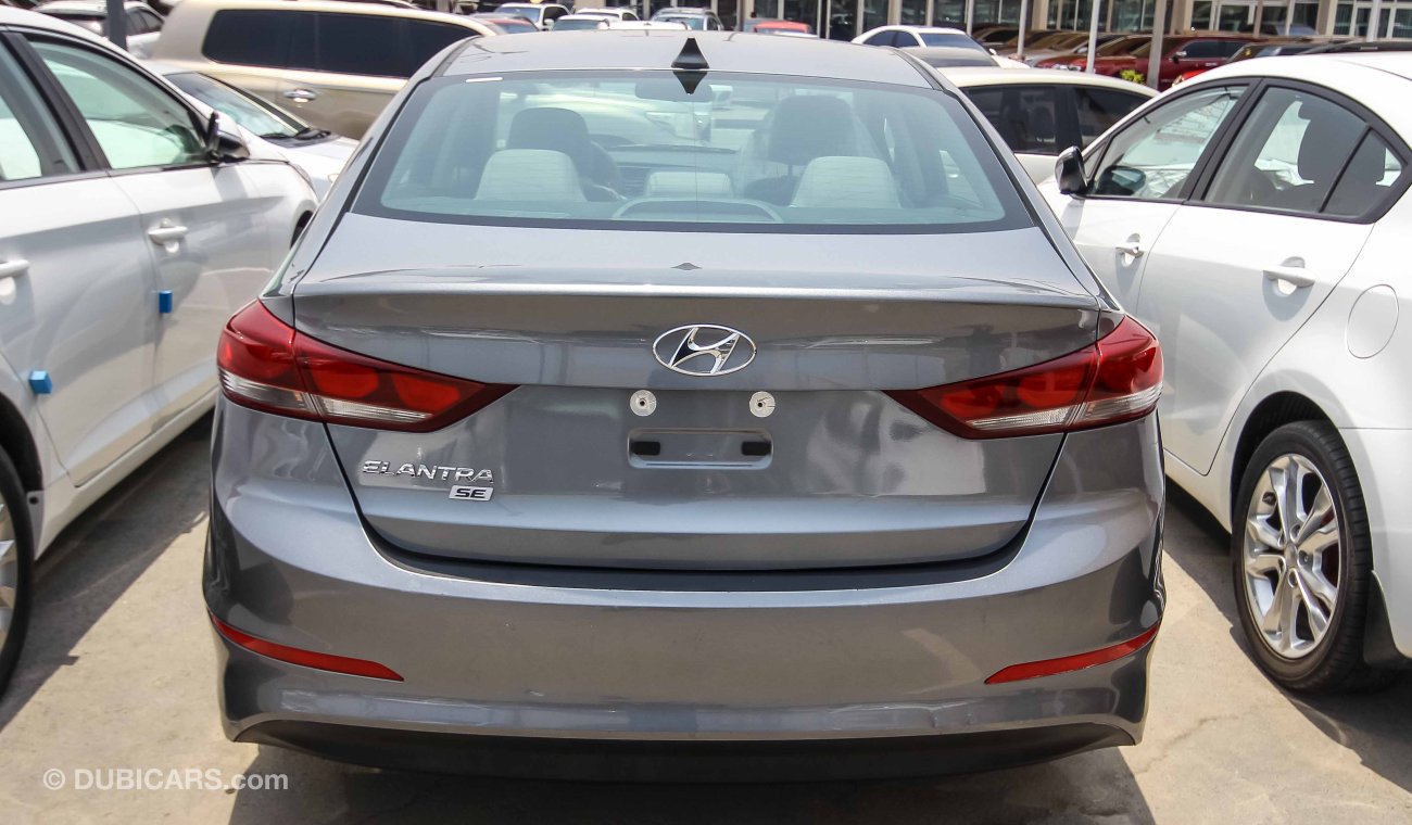 Hyundai Elantra SE