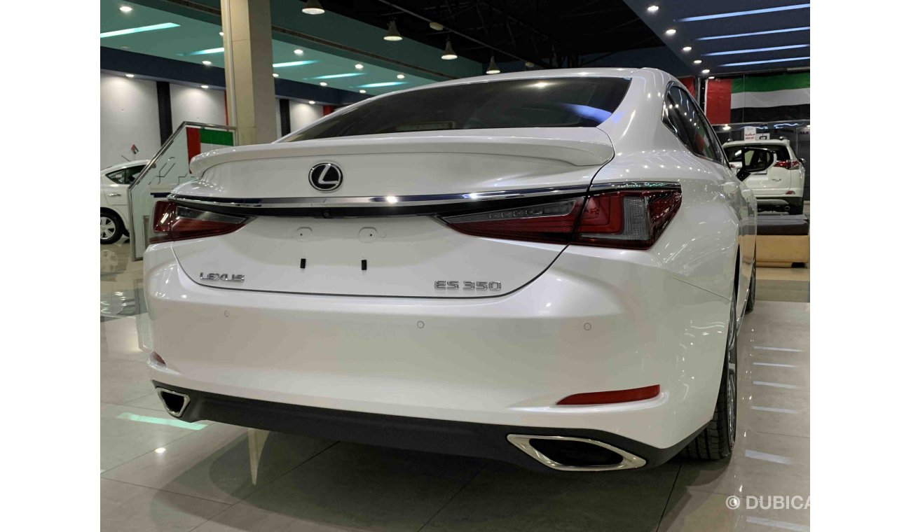 لكزس ES 350 3.5 L مع الضمان والضريبه