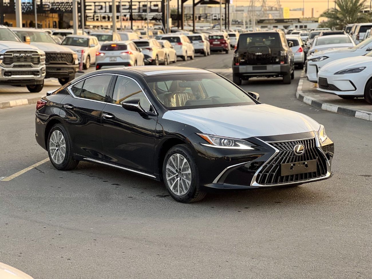 لكزس ES300h EXPORT ONLY - ES300h 2.5L Hybrid