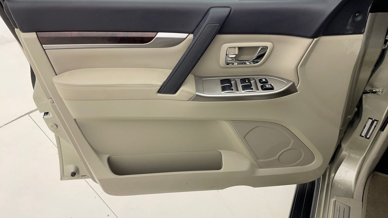 Mitsubishi Pajero GLS HIGHLINE 3.8 | Zero Down Payment | Home Test Drive