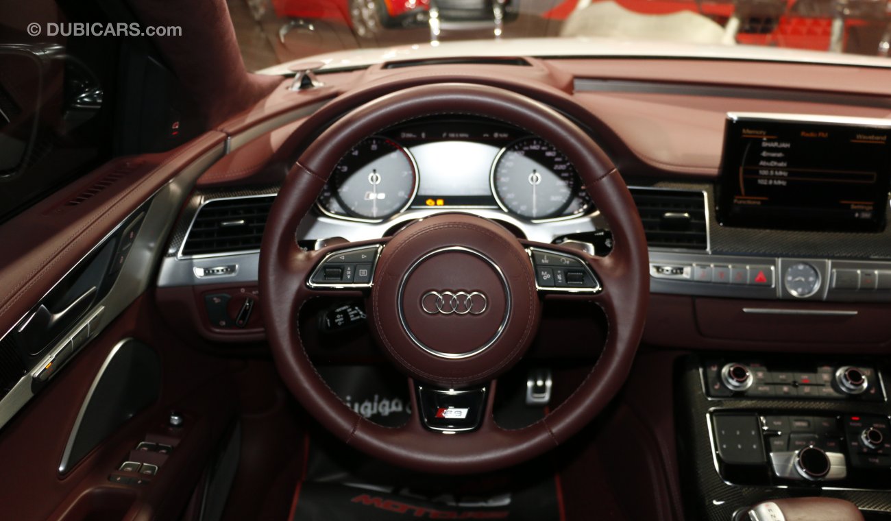 Audi S8