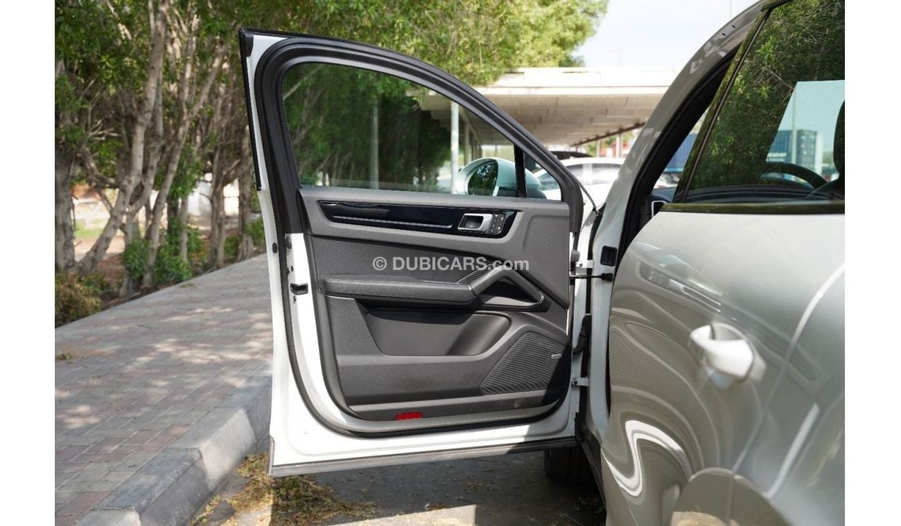 Porsche Cayenne 2022 Porsche Cayenne S SUV 3.0L V6 AWD 0Km