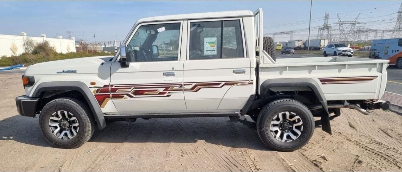 تويوتا لاند كروزر بيك آب TOYOTA LC 79 2.8 DOUBLE CABIN DIESEL FULL OPTION