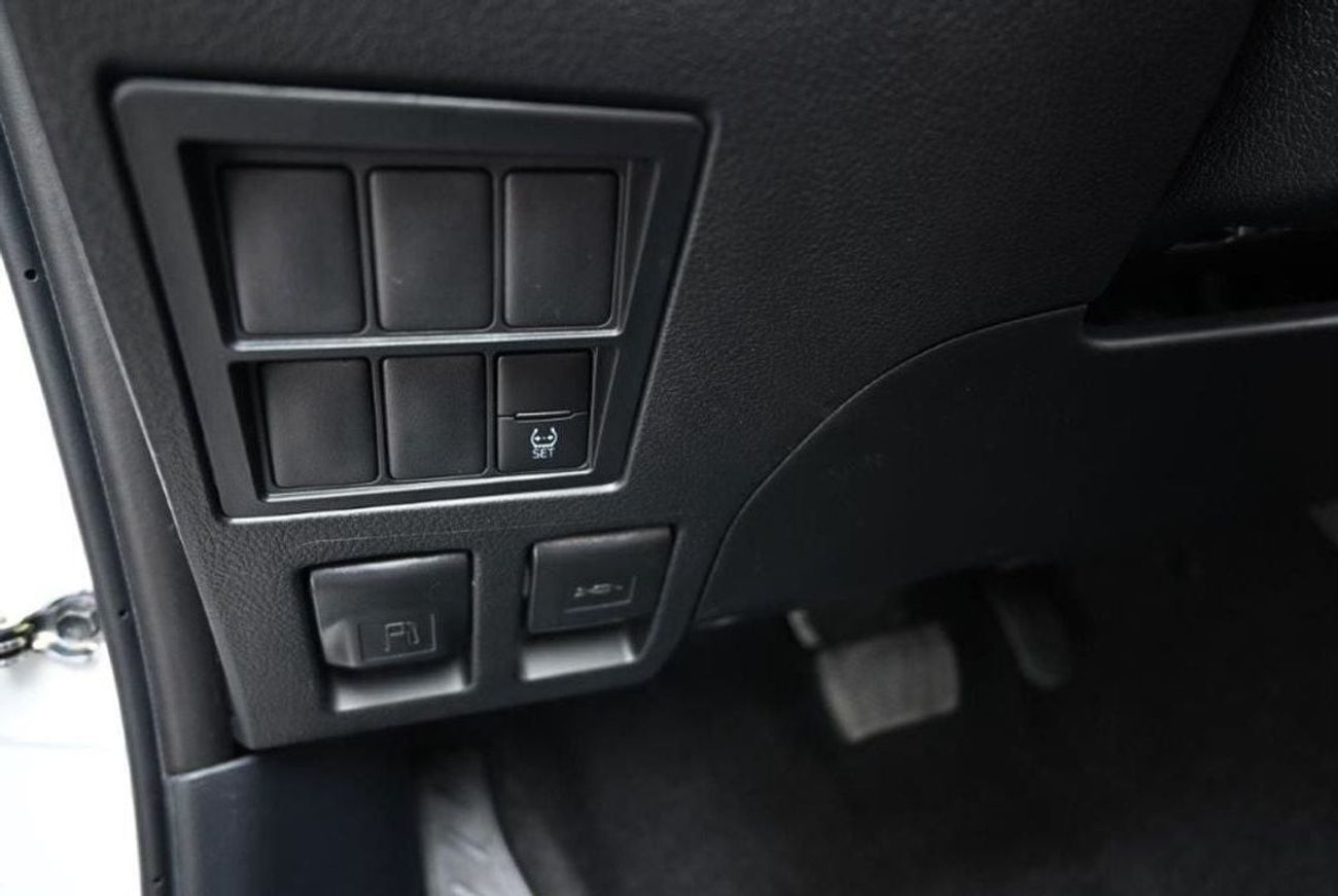 تويوتا هيلوكس 2025 TOYOTA HILUX DOUBLE CAB DLX-G 2.7L PETROL 4WD AUTOMATIC