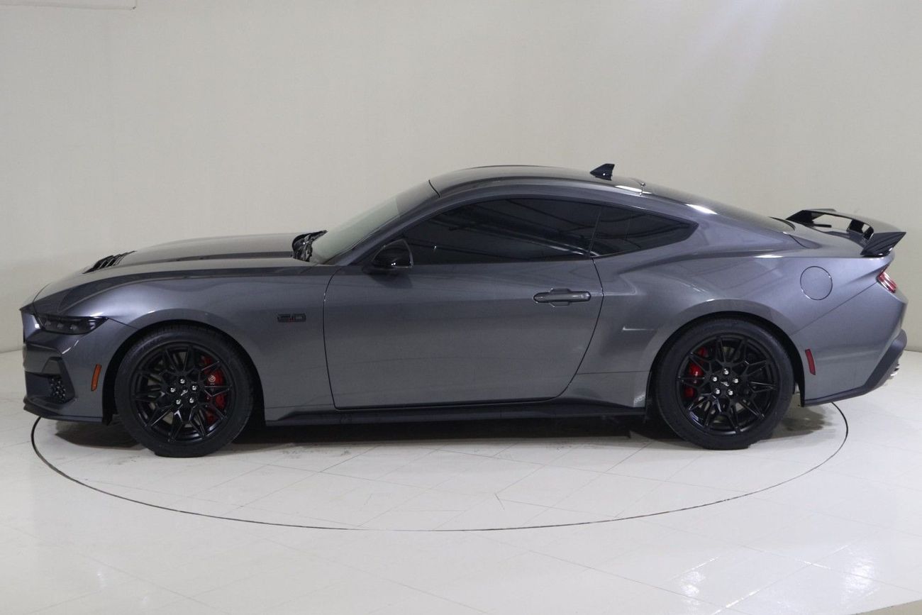 فورد موستانج GT Premium 5.0L (486 HP) Coupe A/T