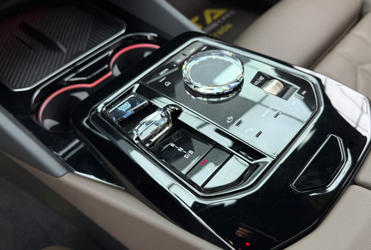 BMW i5 2024 BMW i5 eDrive40 M Sport Pro,Arabian Gulf Warranty ,Full Service History ,Excellent Condition ,