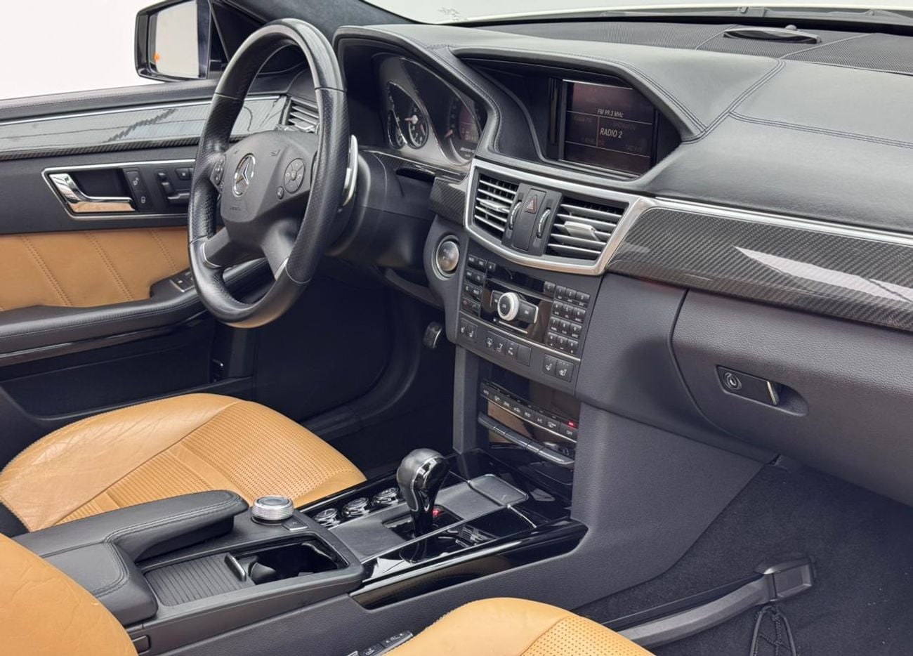 مرسيدس بنز E 63 AMG 2011 Mercedes Benz E63 AMG, 3 Years Mercedes Service Pack, Full Mercedes Service History, GCC