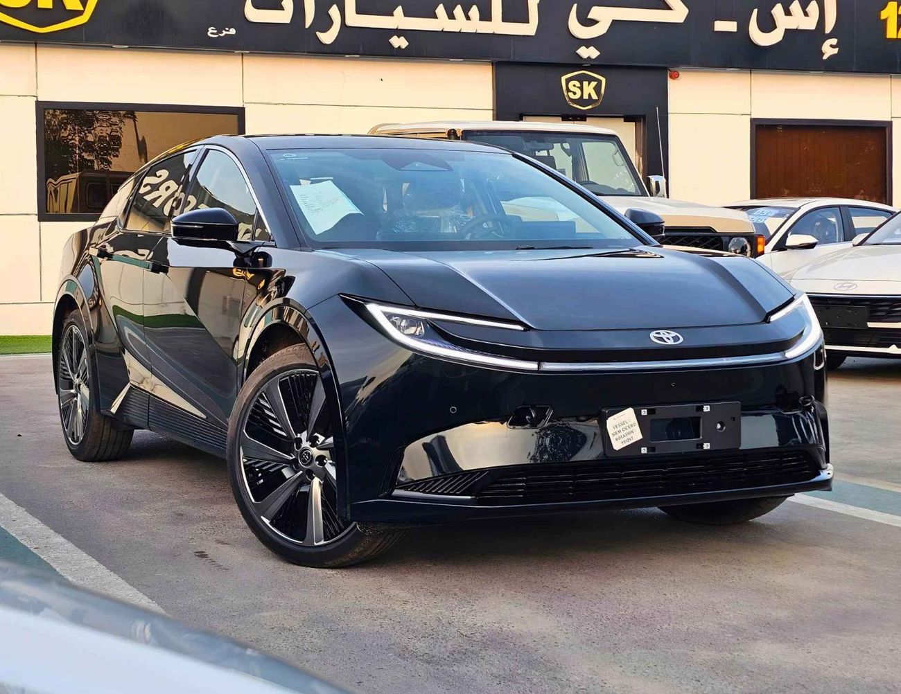 Toyota bZ5 550 PRO ELECTRIC / RADAR / PANORAMIC ROOF / 360*CAMERA / BIG DVD (CODE # Z5P)