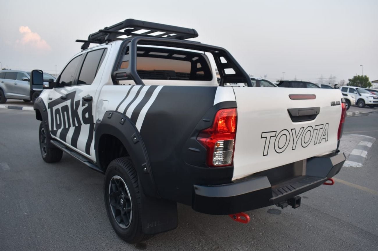Toyota Hilux GLX diesel right hand drive 2,8l automatic gear only for export available