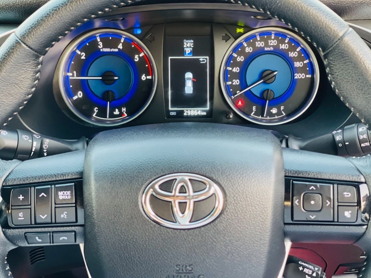 Toyota Hilux Toyota hilux Diesel engine model 2019  full option Top of the range car very clean and good conditio