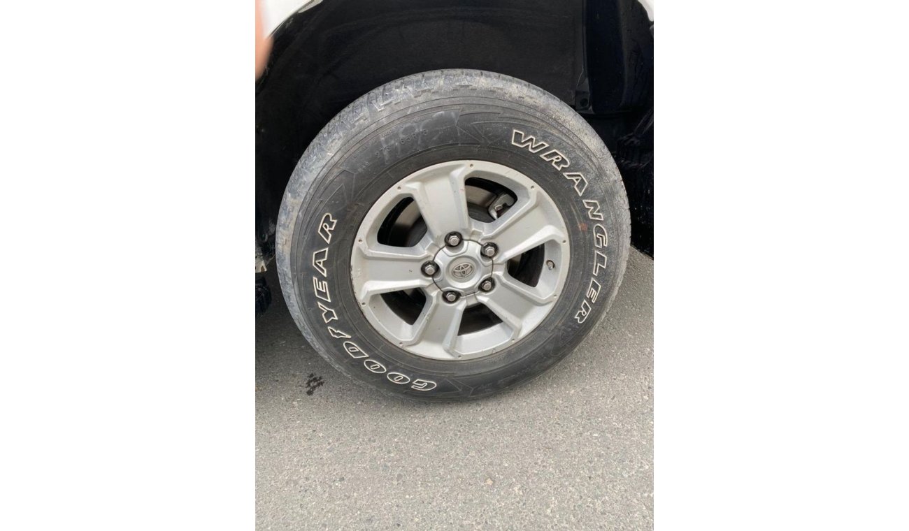 تويوتا سيكويا TOYOTA SEQUOIA V8 2018 10692KM 105000AED