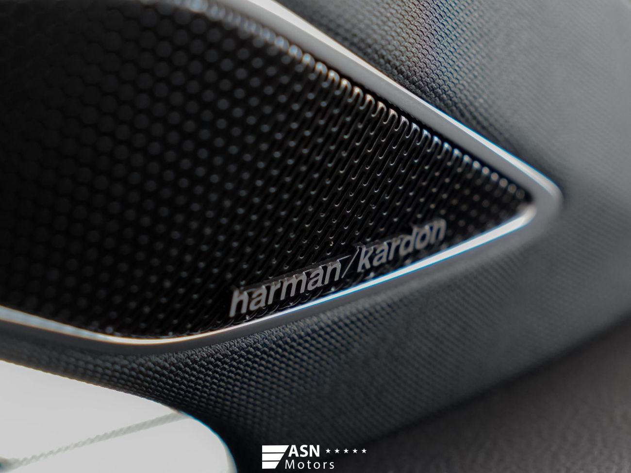 Volkswagen Golf R-Line Black Package 1.5 Turbo 2025 (Harman Kardon + HUD)