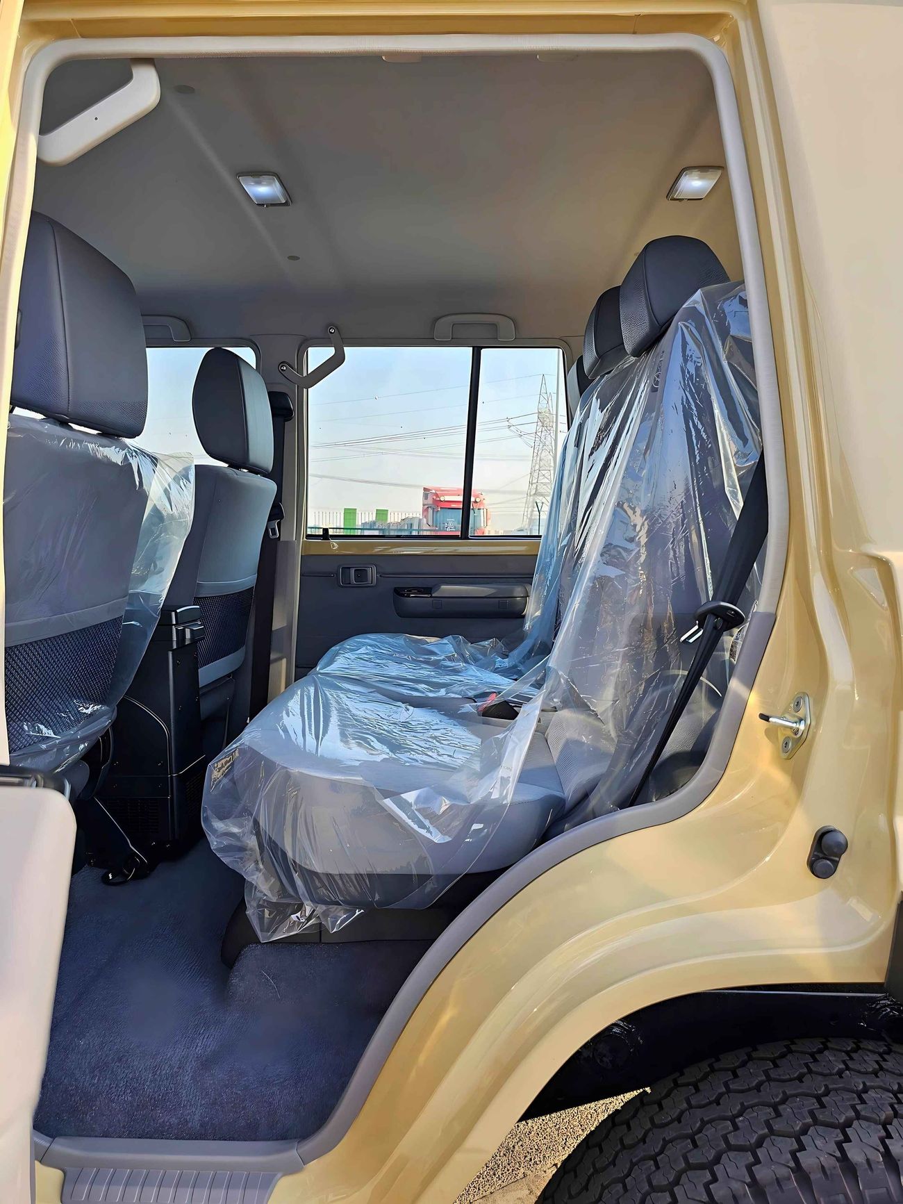 تويوتا لاند كروزر 70 4.0L PETROL V6, WOOD,STEERING / WINCH SNORKEL,HIGH OPTION (CODE# 68030)