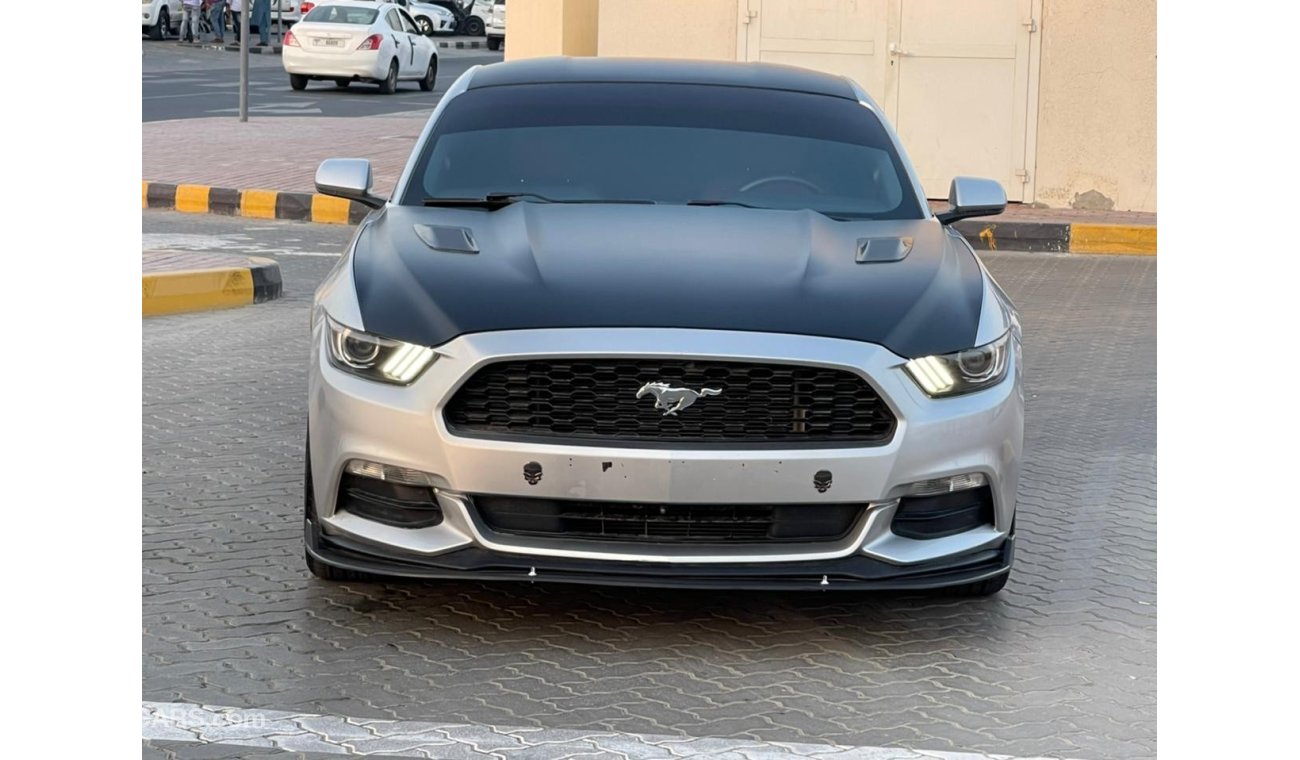 Ford Mustang Ford Mustang modil 2015V6 full option in good condition