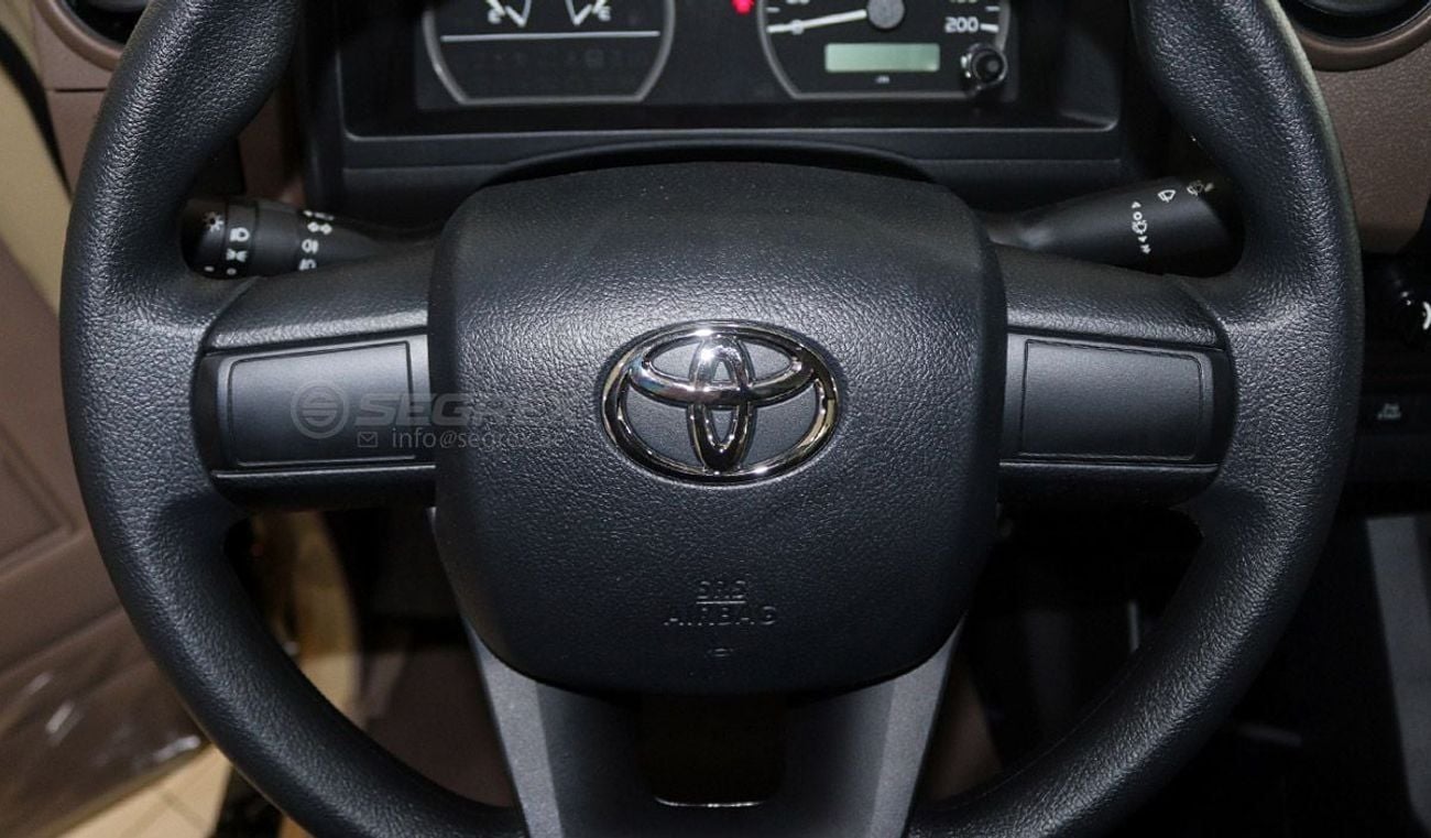 تويوتا لاند كروزر بيك آب 2025 Model Toyota Land Cruiser Pick Up LC79 SC, 4.0L Petrol 4WD 6A/T