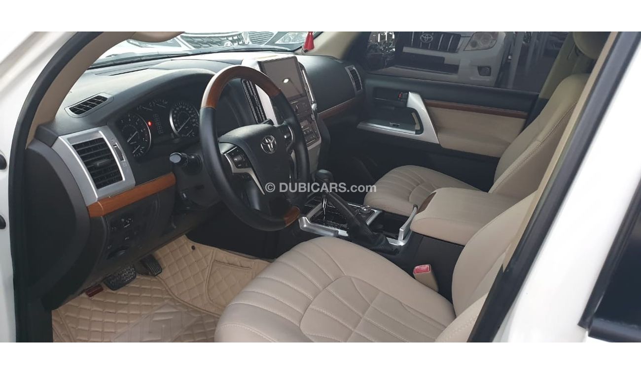 Toyota Land Cruiser V8 GX.R full options upgrade 2021
