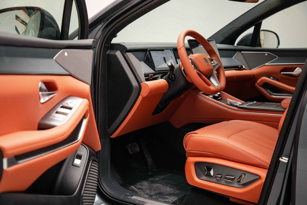 بي واي دي تانغ ل EV RWD