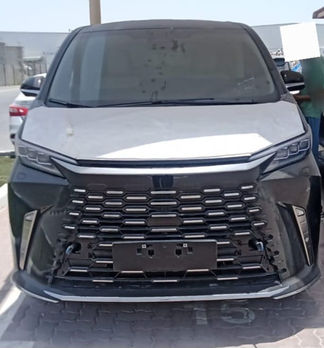 Lexus LM 350h LEXUS LM 350H